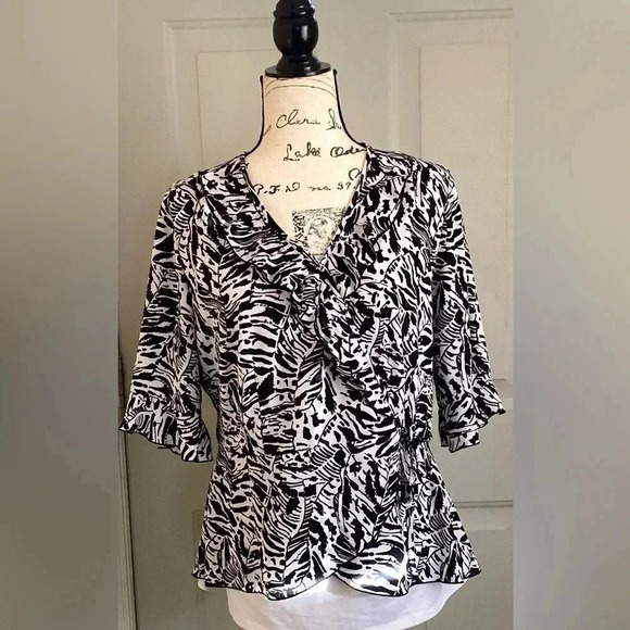 convington Tops - CONVINGTON WOMENS Zebra Print side tie Ruffle V-Neck blouse top size Large
